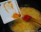 A picture of step 3 of Persian turmeric rice (Dampokhtak).