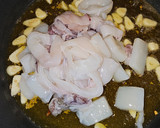 Foto del paso 2 de la receta: Espagueti con sepia, calamar y ajo