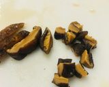 A picture of step 3 of Dried Mushrooms.