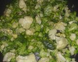 Foto del paso 3 de la receta: Guarnición de vegetales salteados