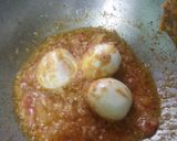 A picture of step 3 of Cauliflower egg korma.