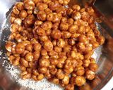 मखाना रेवड़ी(Makhana revdi recipe in hindi) रेसिपी चरण 3 फोटो