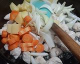 Foto langkah ke 5 dari resep Garlic Butter Rice with Chicken Curry.