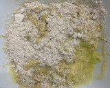 Foto del paso 2 de la receta: Buñuelitos de avena y manzana