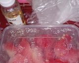 Foto langkah ke 1 dari resep Coconut Watermelon Mojito.
