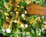 A picture of step 3 of Radish and spring onion curry.
