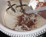 Foto langkah ke 2 dari resep Cake Coklat Ultah Simple.