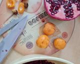 Foto del paso 2 de la receta: Licuado antioxidante de nísperos y granada