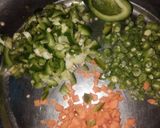 मिक्स वेज़ बेसन चीला (Mix veg besan cheela recipe in hindi) रेसिपी चरण 1 फोटो