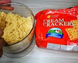 A picture of step 5 of No bake Raspberry cheese cake.
