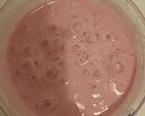 Foto langkah ke 2 dari resep Raspberry Milkshake.