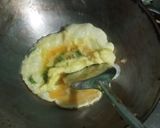 Foto langkah ke 3 dari resep Mie goreng telur dadar orak arik.
