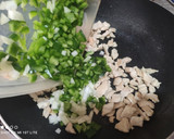 Foto del paso 3 de la receta: Macarrones con pollo y tomate en 22 minutos