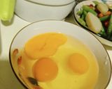 Foto langkah ke 3 dari resep Sup Tomat dan Telur.
