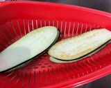 Une image de l'étape 3 de Millefeuilles d’aubergines grillées au labneh, épices et persil.