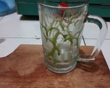 Foto langkah ke 3 dari resep Mango Matcha Latte Iced.