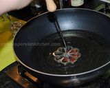 A picture of step 10 of Lotus flower cookies.