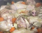 Foto del paso 2 de la receta: Pollo al vino blanco
