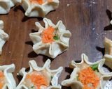 Foto langkah ke 3 dari resep Dimsum Siomay Ayam Sayur praktis.