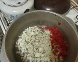Foto del paso 1 de la receta: Chorizos a la pomarola con fideos caracoles