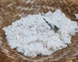 Foto langkah ke 4 dari resep Lemper isi ayam Merah Putih (1249).