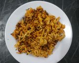 Foto langkah ke 4 dari resep Mie Kering Balado Daun Jeruk.