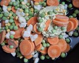 Curry-s zöldséges virslis tarhonya zabkrémmel /egytálétel/🥕🌽🫛🥦🥘🥘🥘 recept fázis 1 fotója