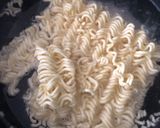 Foto langkah ke 2 dari resep Jjjajangmyoun Ramen.