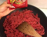 Hình bước làm 2 của món Homemade Taco bò
