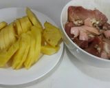 Hình bước làm 1 của món Thịt kho thơm (dứa)