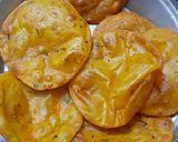 A picture of step 5 of Aloo puri.