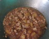 Foto langkah ke 3 dari resep Tumis Kentang Ayam Cincang.