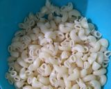 A picture of step 1 of Masala Macaroni.