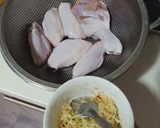 Hình bước làm 1 của món Cánh Gà Chiên Sả Ớt với NCKD