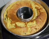 Foto langkah ke 8 dari resep Bolu tape keju kismis.