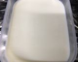 A picture of step 3 of Milk jelly pudding with fresh mango topping.