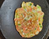 A picture of step 6 of Vegetable rava chilla.