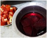 A picture of step 1 of Tomato-Beetroot Soup.