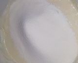 Foto langkah ke 4 dari resep Bolu Tape Putih Telur.