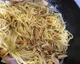 Foto del paso 7 de la receta: Tallarín saltado criollo de pollo