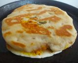 A picture of step 7 of Kulcha sandwich.