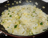 Foto del paso 5 de la receta: Pechuga de pollo con verduras al cabrales
