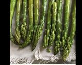 Une image de l'étape 2 de Asperges vertes à la quinoa feta et persil sauce balsamique.