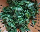 મેથી અને તલ ના થેપલા (Methi Til Thepla Recipe In Gujarati) રેસીપી સ્ટેપ1ફોટો