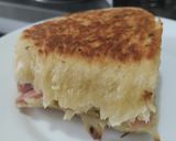 Foto del paso 5 de la receta: Sándwich🥪de salchichón de cerdo🥓y queso🧀en pan🍞casero de ajo🍖y finas hierbas🥐🌿🧄