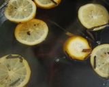 Foto langkah ke 3 dari resep Es Teh Sereh Lemon.