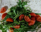 Foto del paso 1 de la receta: Wrap de claras de huevo champiñones rúcula y cherry
