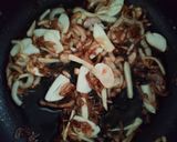 Gambar langkah 3 resipi Sup Telur Pecah.