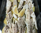 Foto del paso 6 de la receta: Lubina a la sal con patatas panadera