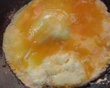 Foto langkah ke 1 dari resep Telur geprek.